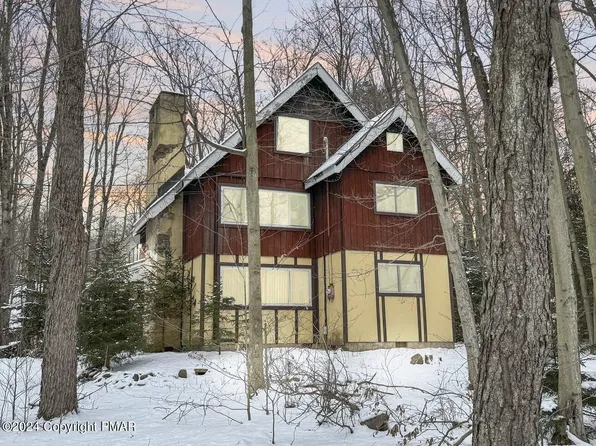 1152 Deer Trail Rd, Pocono Pines, PA 18350