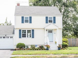 863 Oldfield Rd, Fairfield, CT 06824