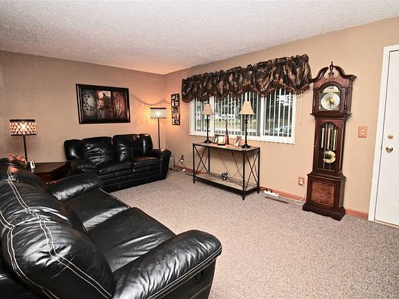 2nd image of 6295 Oriole Dr