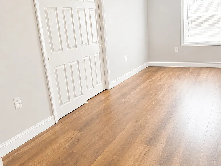 Primary Bedroom (empty)