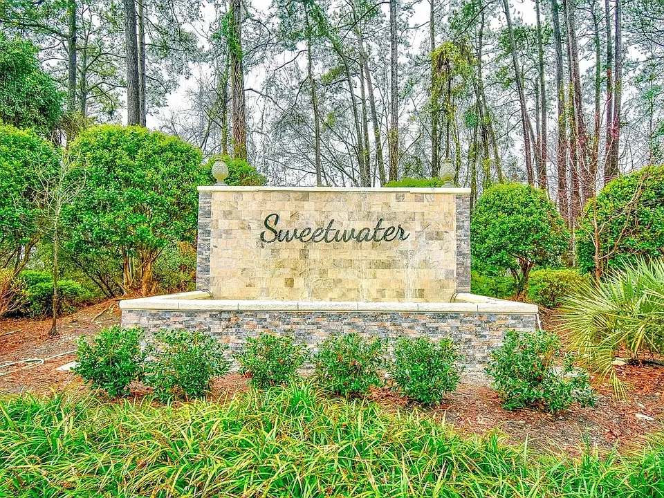 3307 Sweetwater Blvd