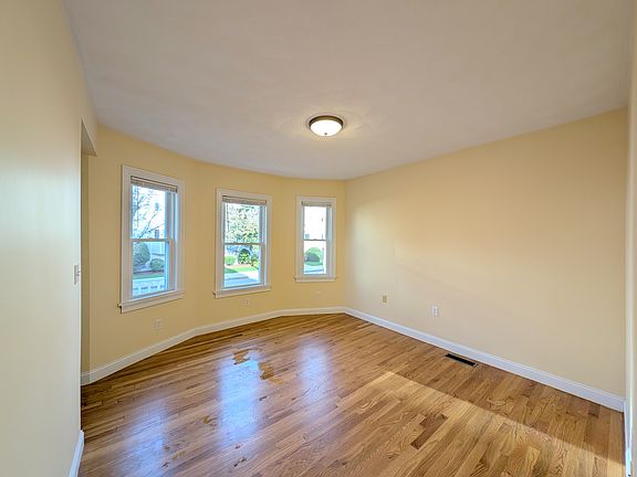 5th image of 615 Boston Ave