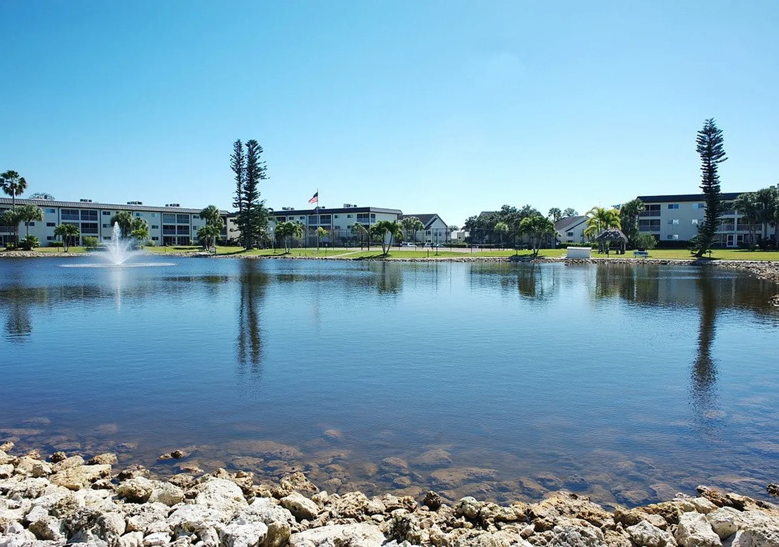1000 Manatee Rd — Photo 1