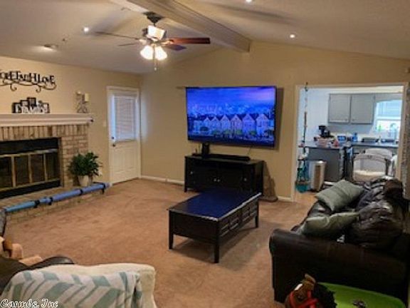3rd image of 305 Shadow View Dr