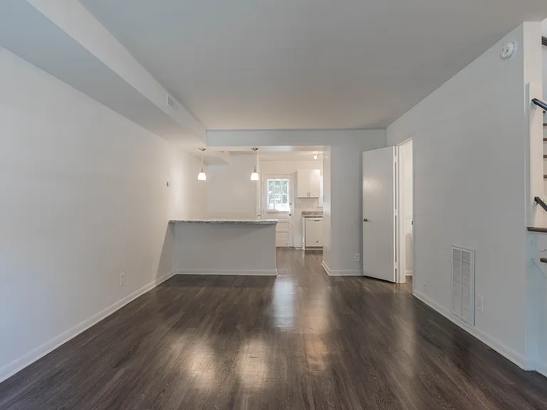 Townhouses of Chesterfield II — Photo 9