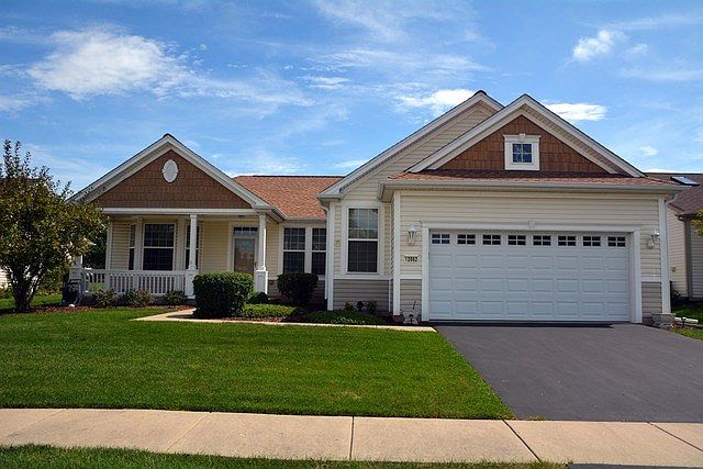 1st image of 12962 Applewood Dr