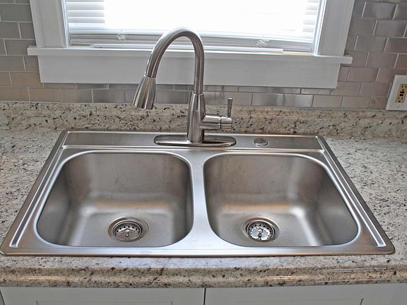 Waterfall faucet