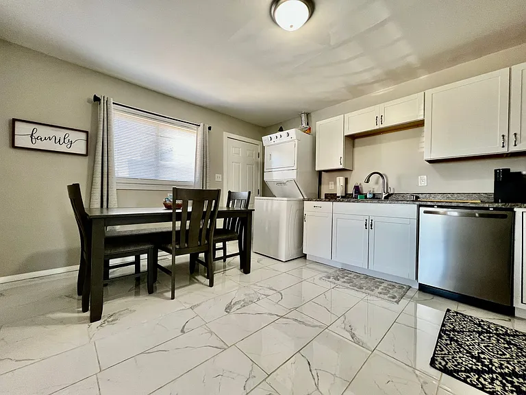 285 Whittaker Ave — Photo 8