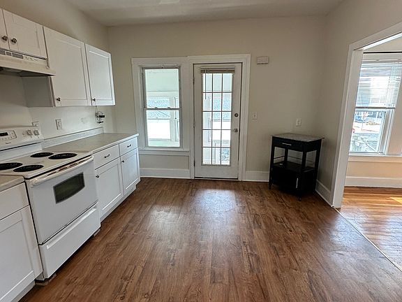 3rd image of 69 E Grand Ave #1