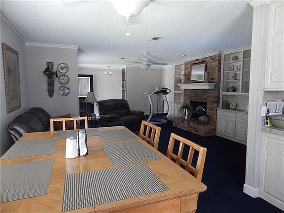 3rd image of 1915 Cypress Ct