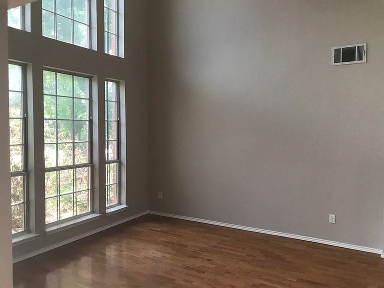 7901 Constitution Dr — Photo 8