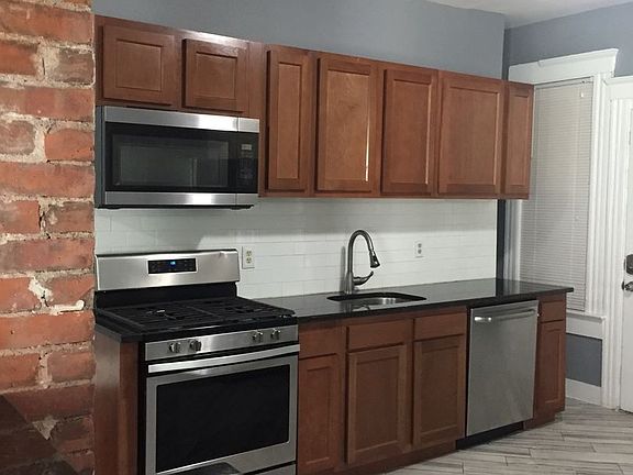 4th image of 63 Bassett St #2