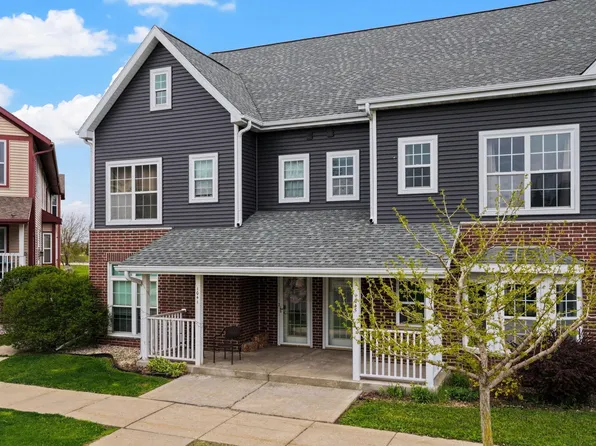 1045 Providence Cmn, Sun Prairie, WI 53590