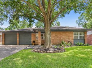 5414 Viking Dr, Houston, TX 77092