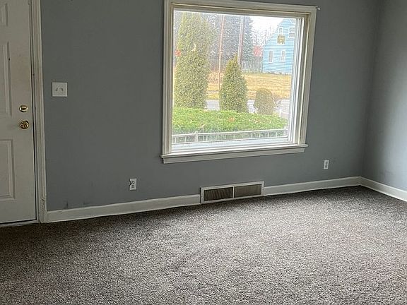 4th image of 561 E Florida Ave