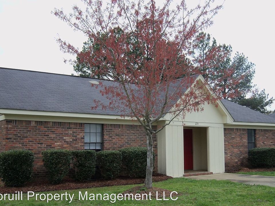 1st image of 125 Logan Dr #B