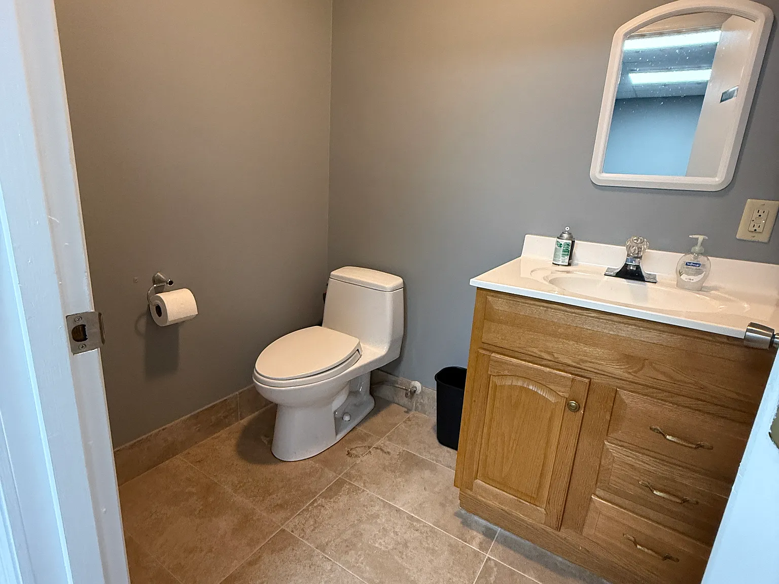 Studio, 1000 sqft, $1,300 — Photo 2