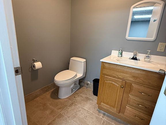 2nd image of 400 Etter Dr #3
