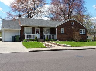230 S 3rd St, Quakertown, PA 18951