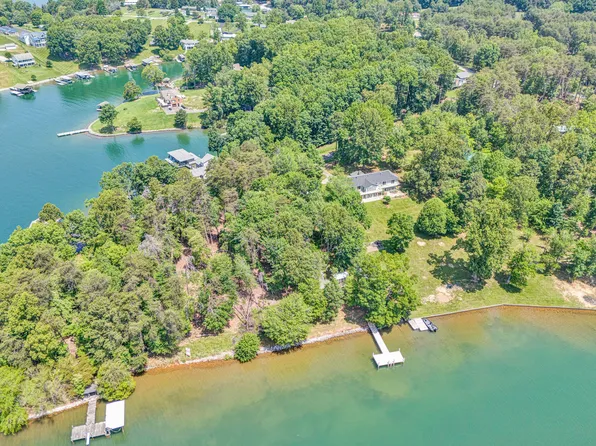 3 Sigh N Pine Rd, Huddleston, VA 24104