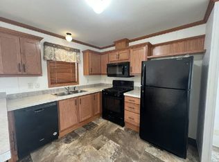 225 Aqua Dr, Rockford, MN 55373
