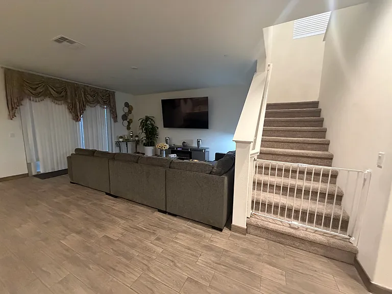 4521 Bandon Ave — Photo 5