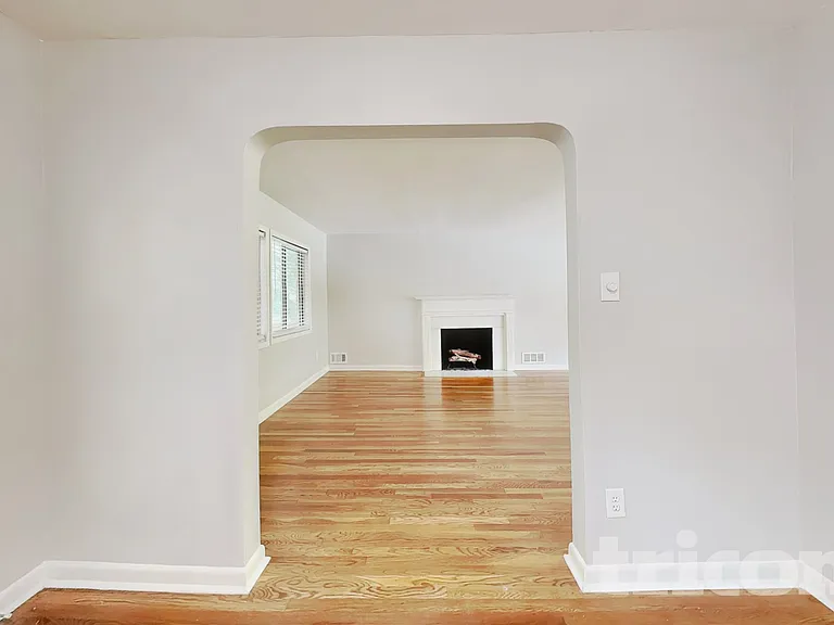 381 Waterford Rd NW — Photo 5