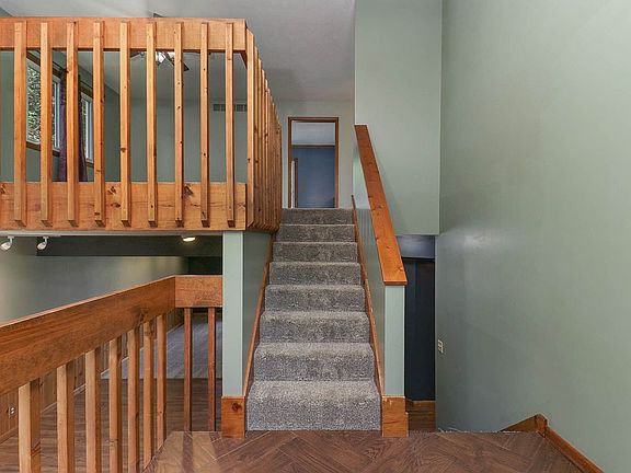 3rd image of 105 Buttercup Way