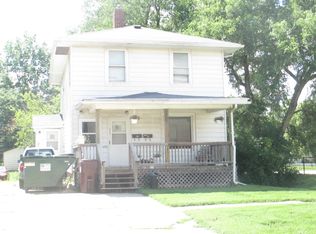 517 N Main St, Chariton, IA 50049