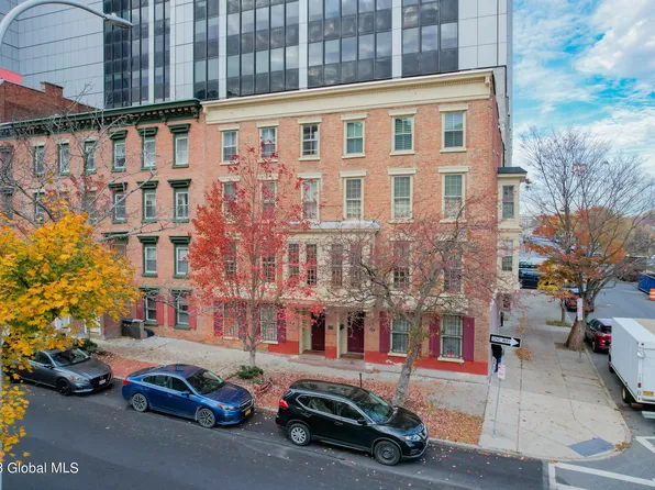 52 S Swan Street APT 1, Albany, NY 12210