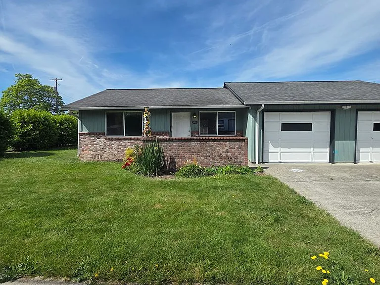 475 SW McFadden Ave — Photo 1