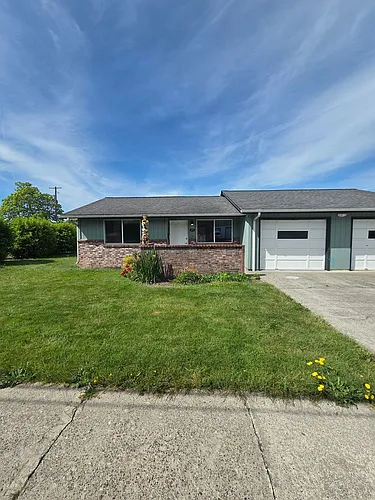 475 SW McFadden Ave Photo 1