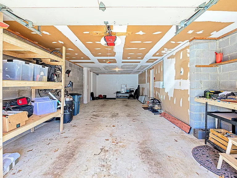11502 Sunder Ct — Photo 40