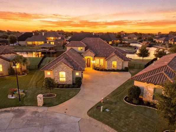 1601 Malibu Bay Ct, Granbury, TX 76048