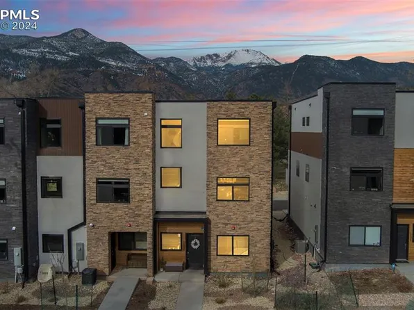 107 Beckers Ln, Manitou Springs, CO 80829
