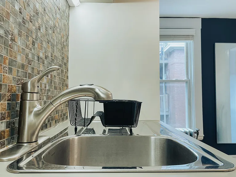 264 Brackett St #3 — Photo 5