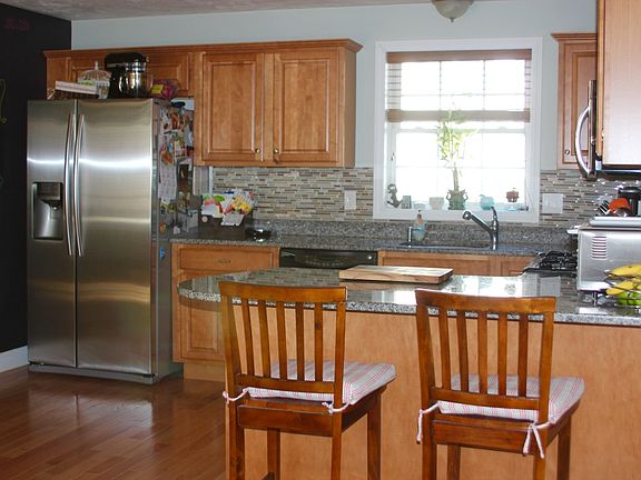 5th image of 115 Paulies Pl #6