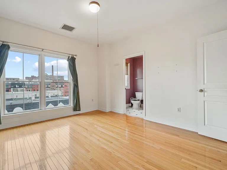 84 Adams St #5C — Photo 13