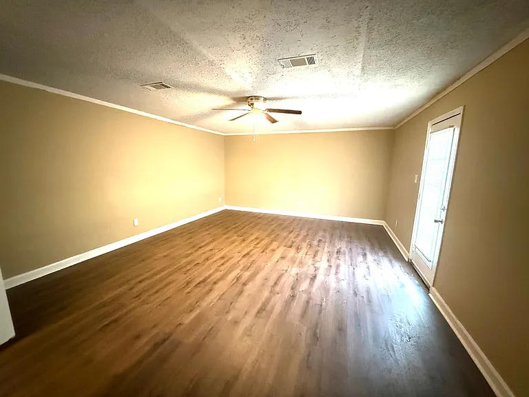 428 Fieldbrook Dr — Photo 10