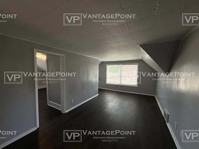 945 Velp Ave — Photo 5