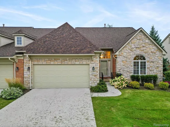 26323 Valhalla Dr #30, Farmington, MI 48331