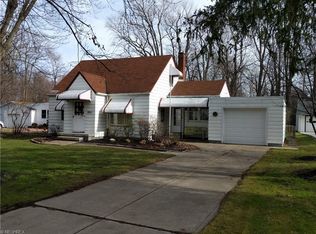 5871 Lake St, Mentor On The Lake, OH 44060
