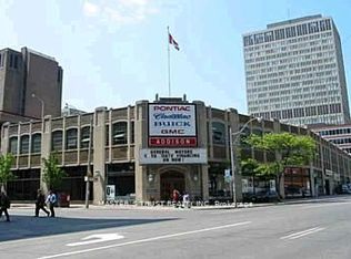 832 Bay St #3508, Toronto, ON M5S1Z6