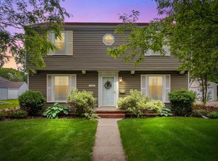 1630 S Memorial Dr, Appleton, WI 54915