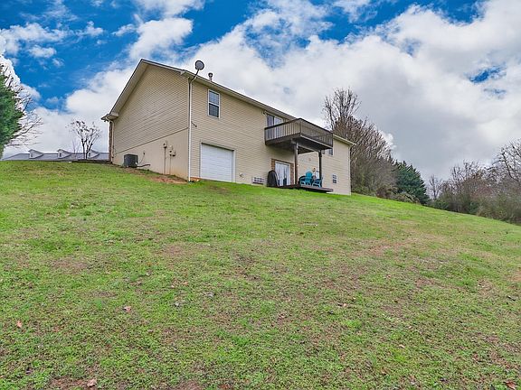 5th image of 230 Hill Top Dr