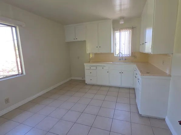 126 E Garfield Ave, Glendale, CA 91205