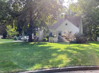 33 Puritan Cir, Springfield, MA 01119
