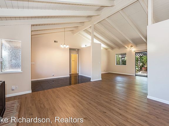 5th image of 2118 Cliff Dr