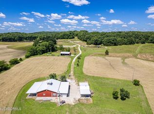 571 Saint Francis Ln, Chamois, MO 65024