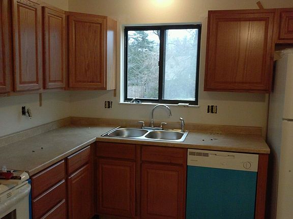 3rd image of 8818 Greenburg Dr